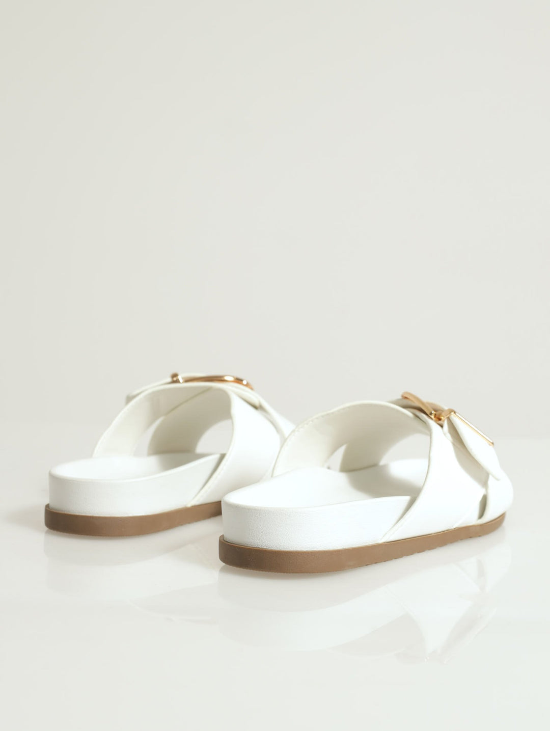 Slice Cross-Over With Big Buckle Mule Slide - White