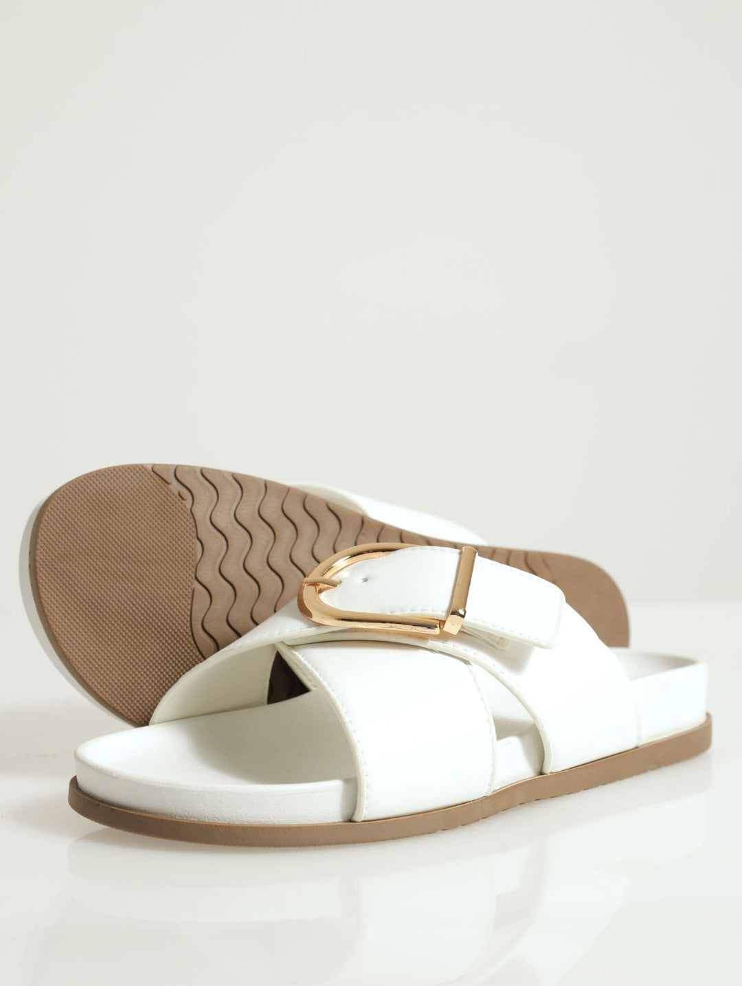 Slice Cross-Over With Big Buckle Mule Slide - White