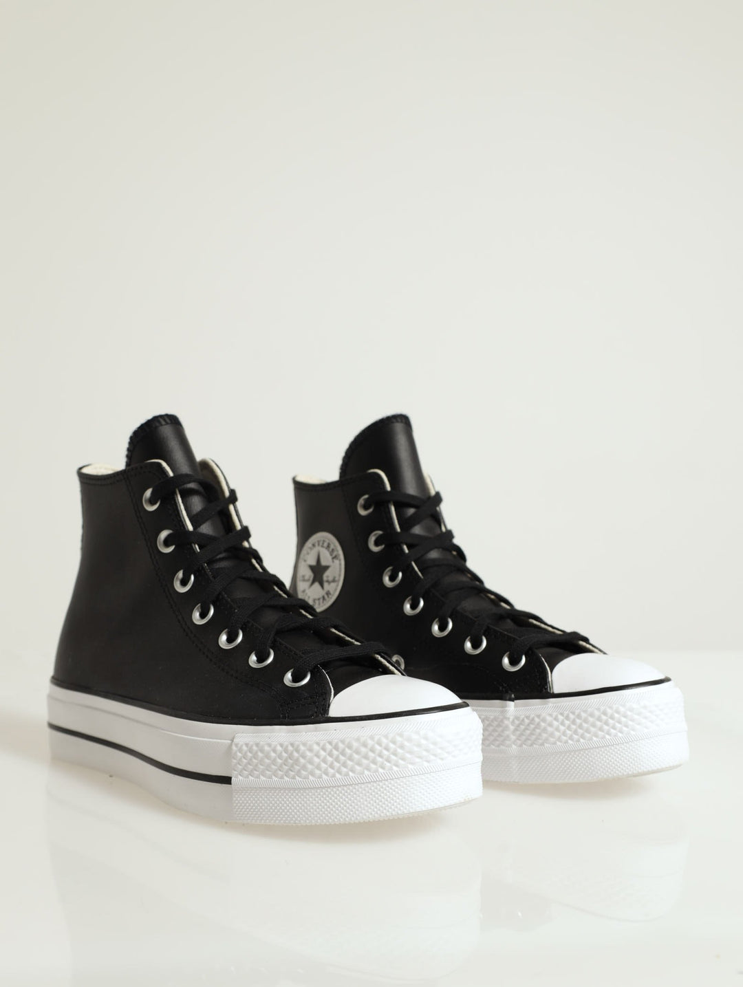 Chuck Taylor All Star Hi Leather Platform Sneaker - Black