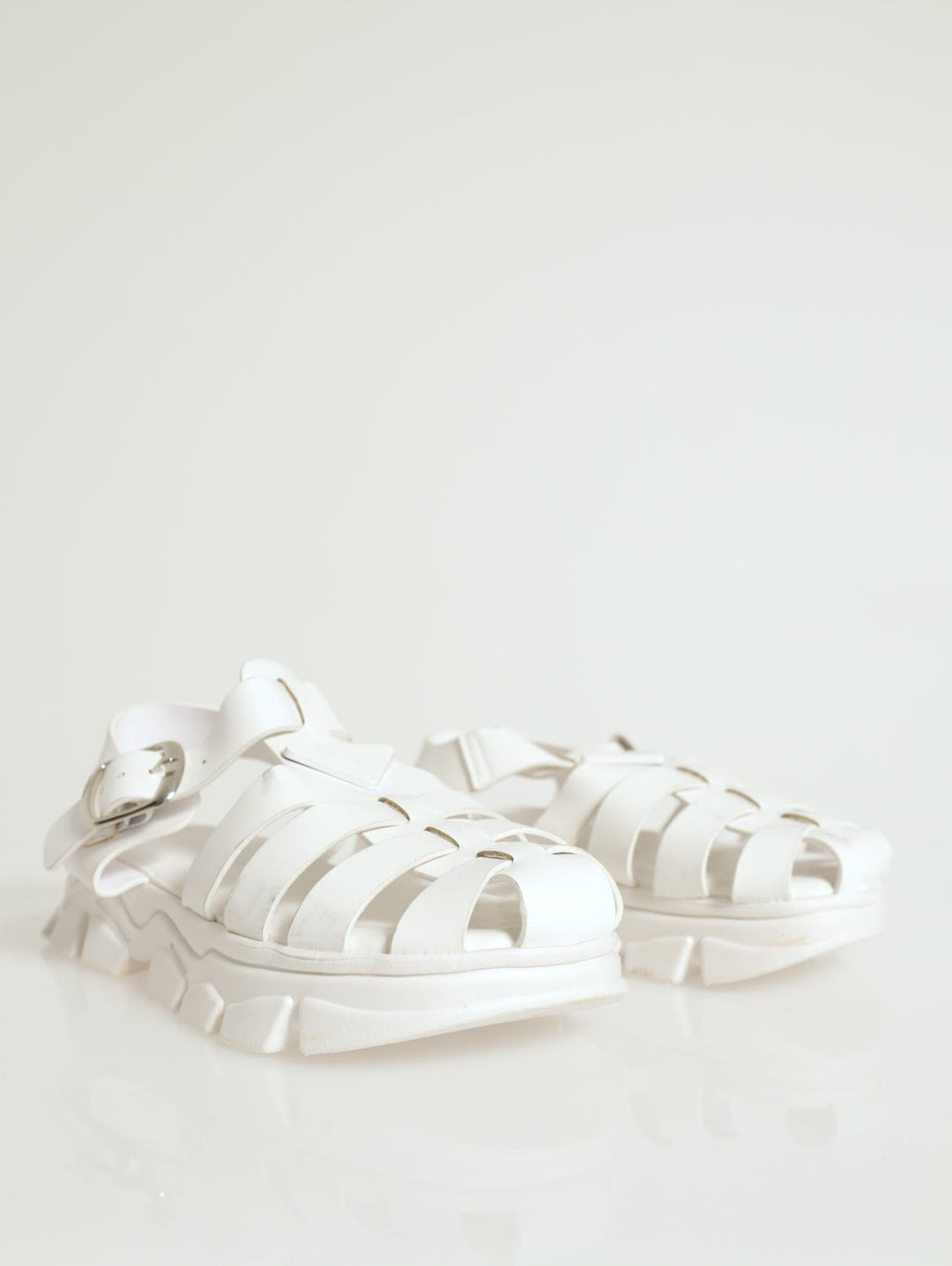 Girls Caged Fisherman Sandal - White