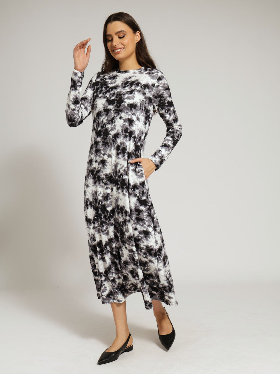 Long Sleeve Tie-Dye Aline Maxi Dress - Black/White
