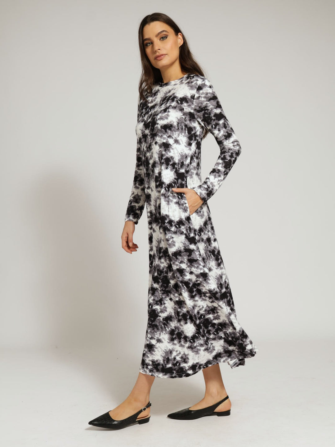 Long Sleeve Tie-Dye Aline Maxi Dress - Black/White