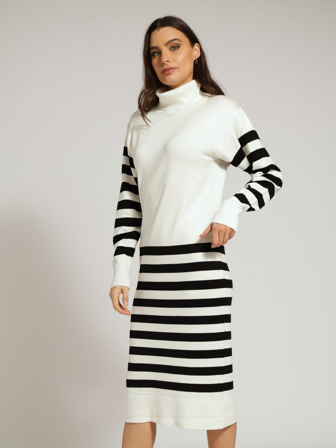 Long Sleeve Striped Shift Jersey Dress - Black/White