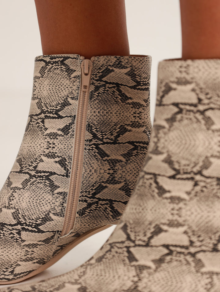 Printed Pointy Kitten Heel Boot