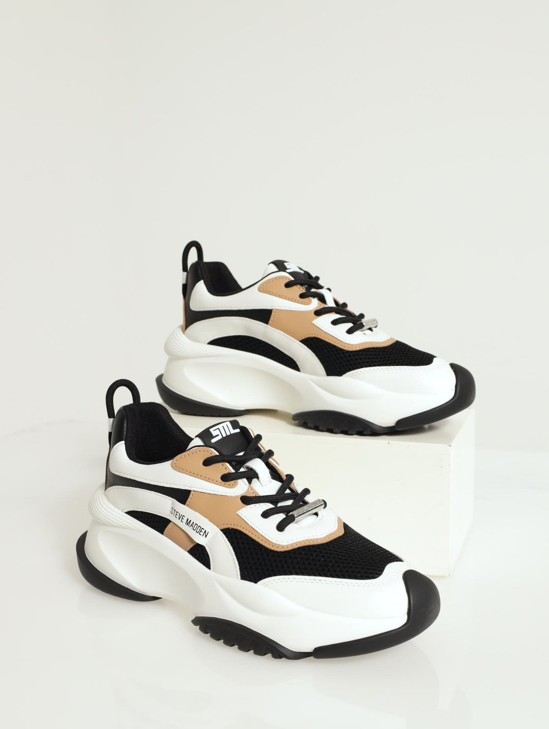 Belissimo Lace Up Sportie Sneaker - Black/Tan