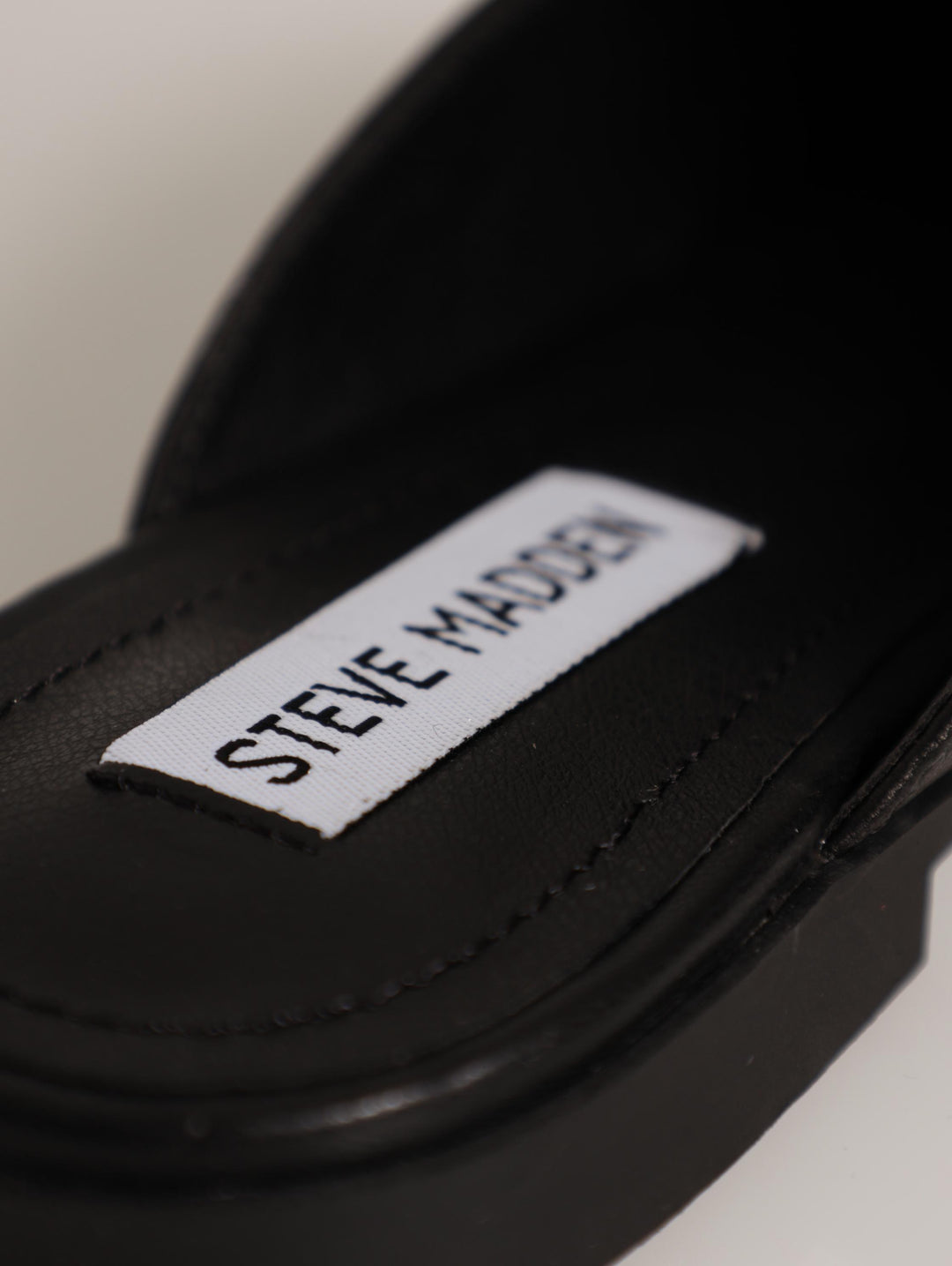 Ladies Clarine Push-In Shoe - Black