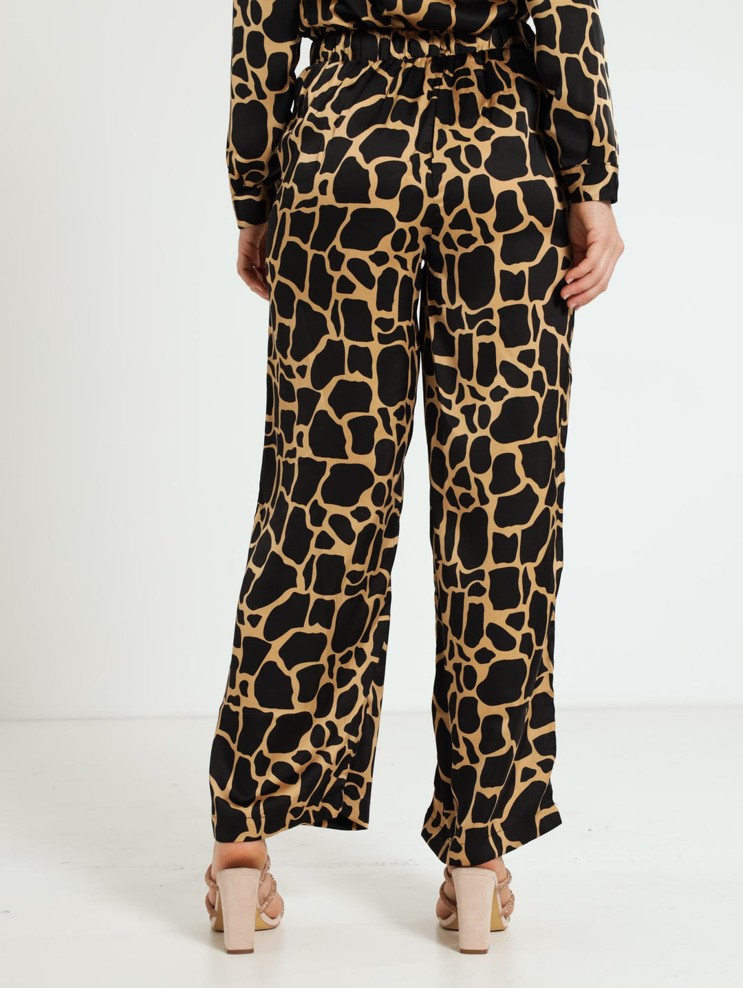 Satin Giraffe Print Wide Leg Pants - Black/Beige
