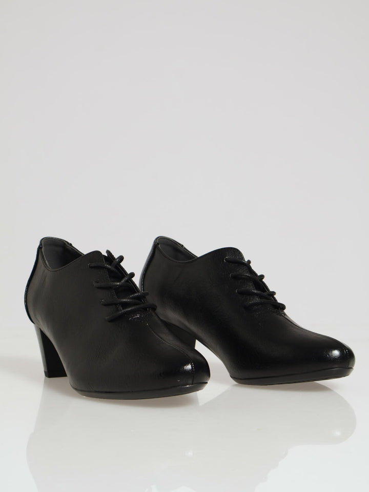 Soft Amrita Lace Up Court Heel - Black