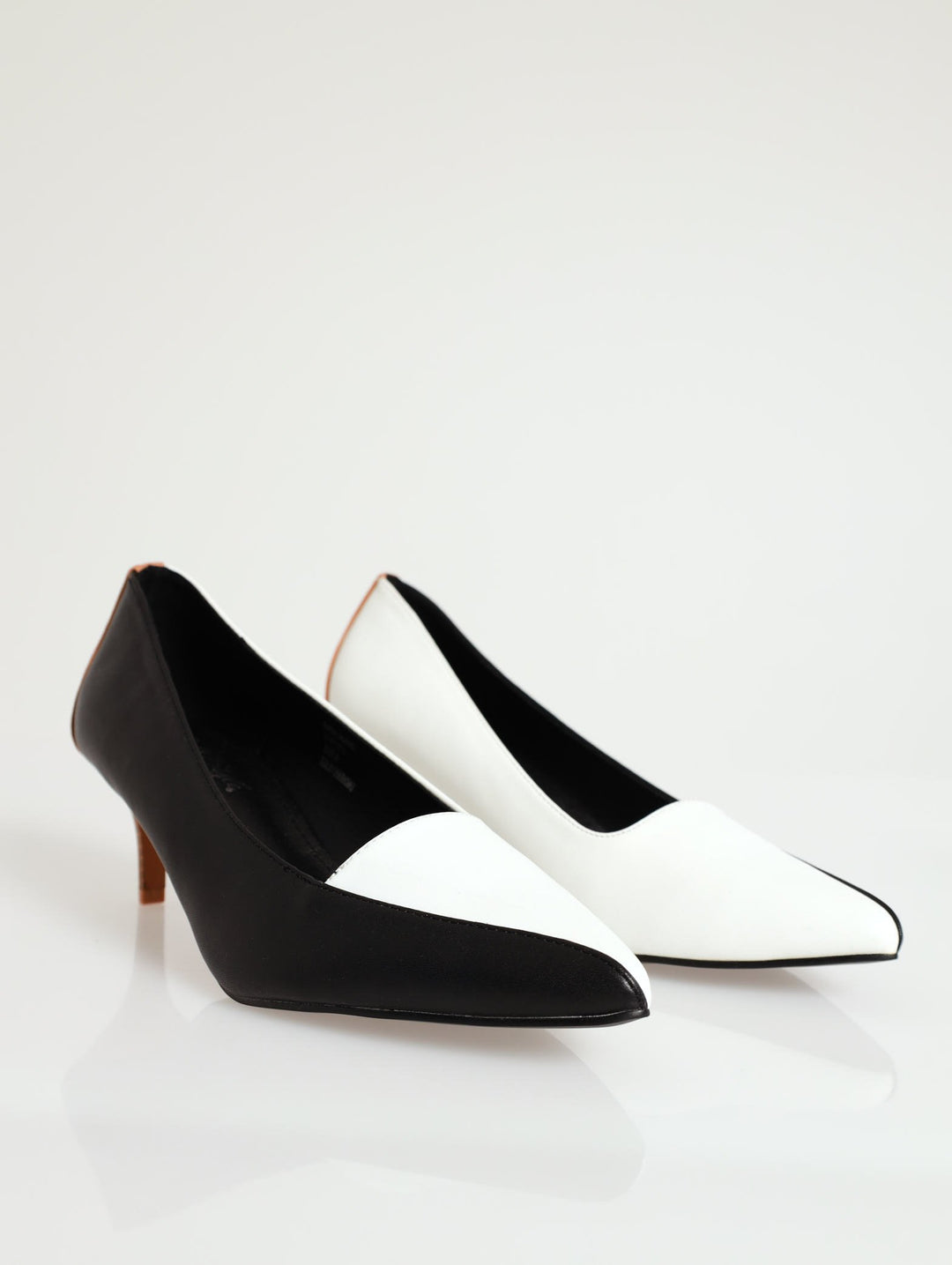 Soft Reese Heel - Black/White