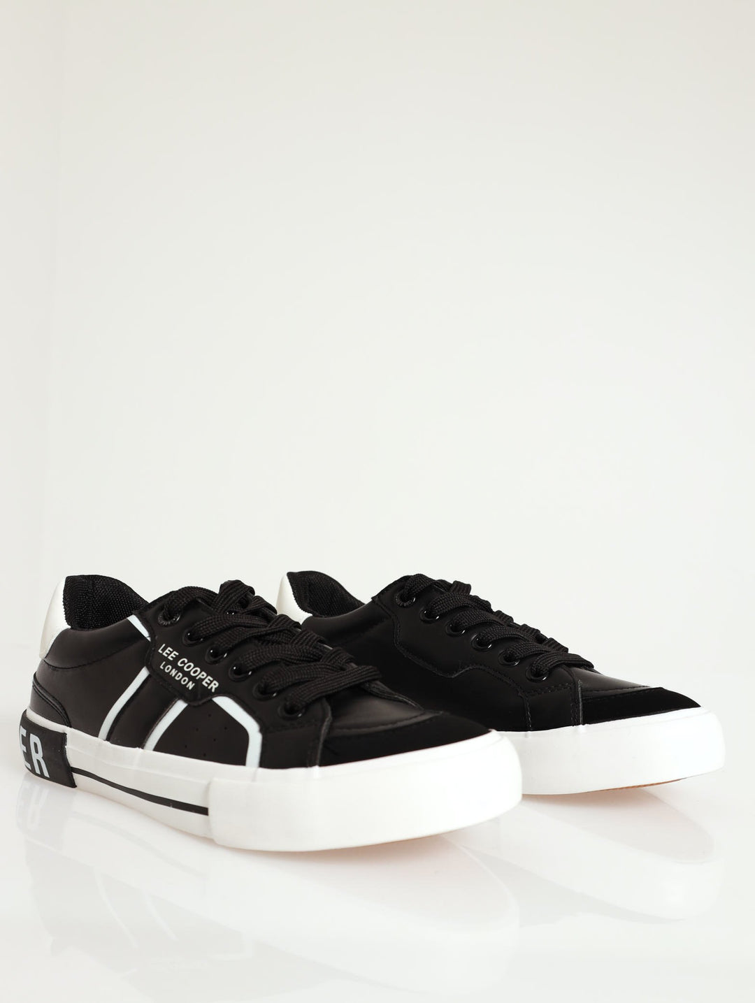 Valentine Low Cut Lace-Up Sneaker - Black/White
