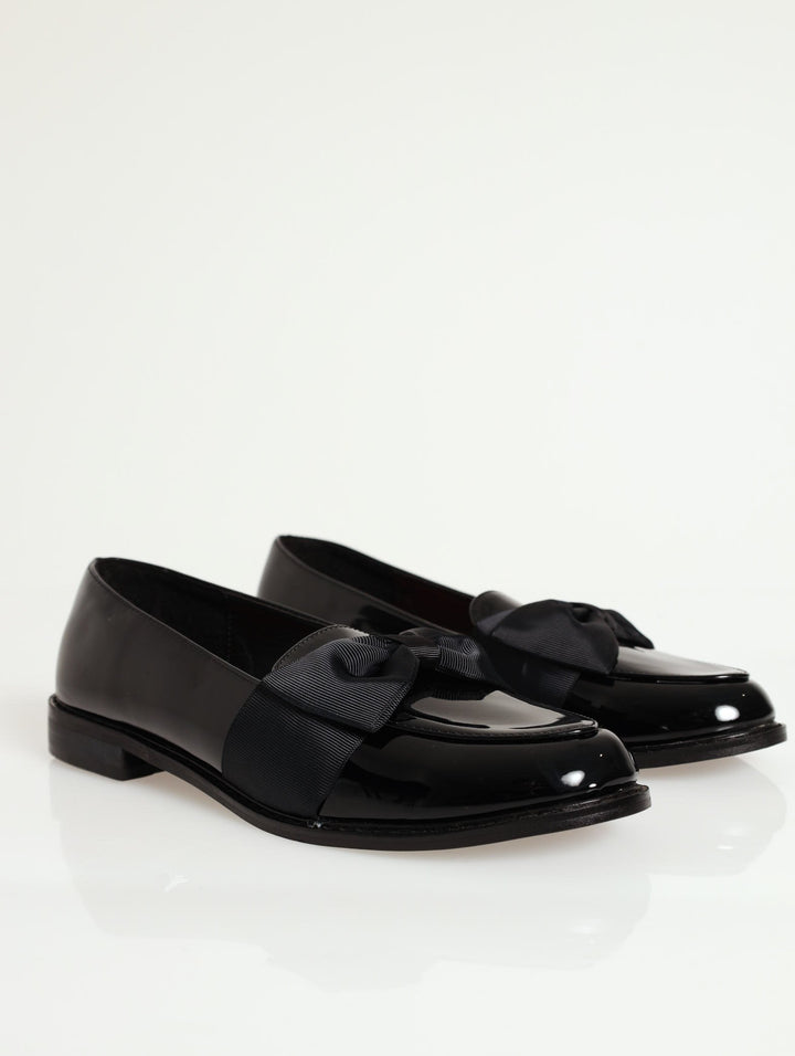 Loafer With Updated Petersham Bow - Black