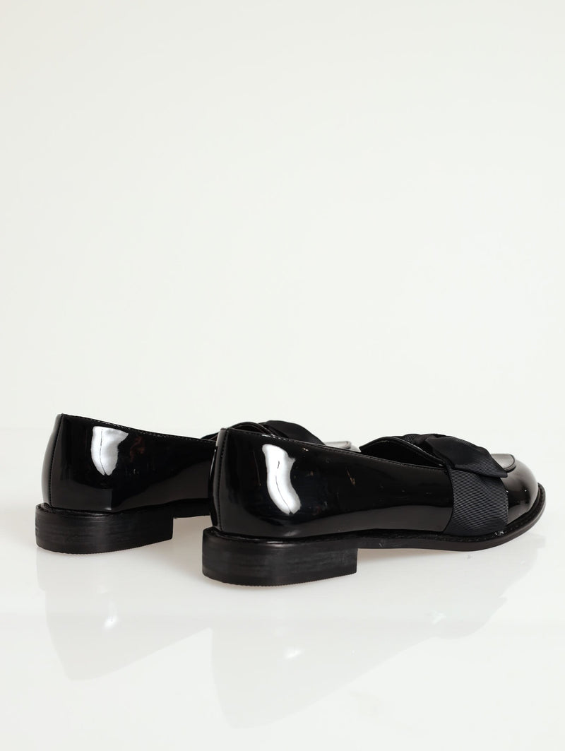 Loafer With Updated Petersham Bow - Black
