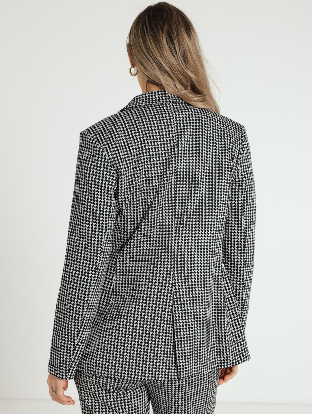 2 Button Welt Pocket Blazer - Black/White