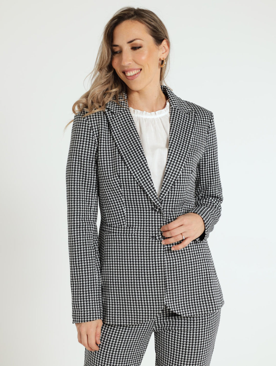 2 Button Welt Pocket Blazer - Black/White