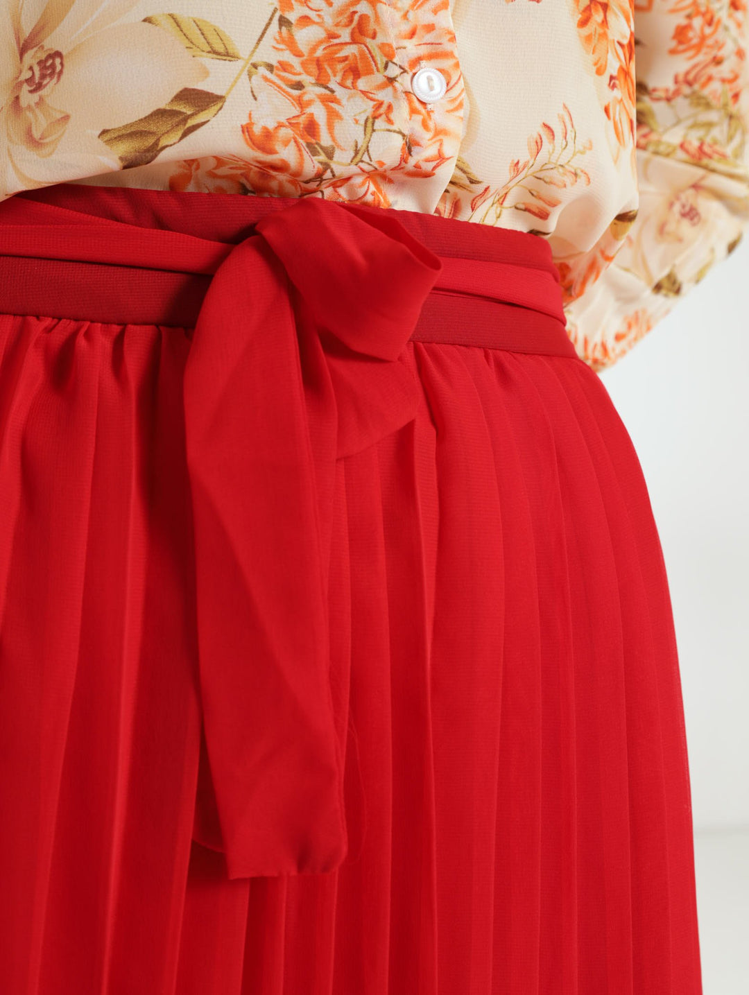 Pleated Midi Skirt - Red
