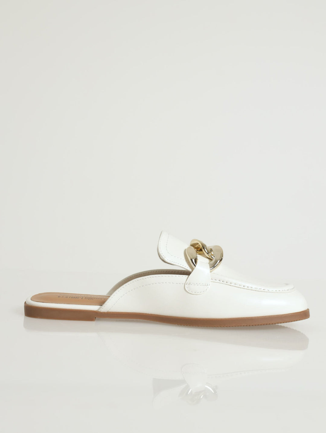 Chloeyy Chain Detail Mule Loafer - White