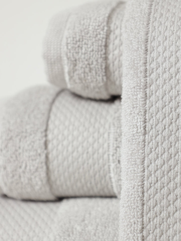 Zero-Twist Luxury Bath Towels - Silver