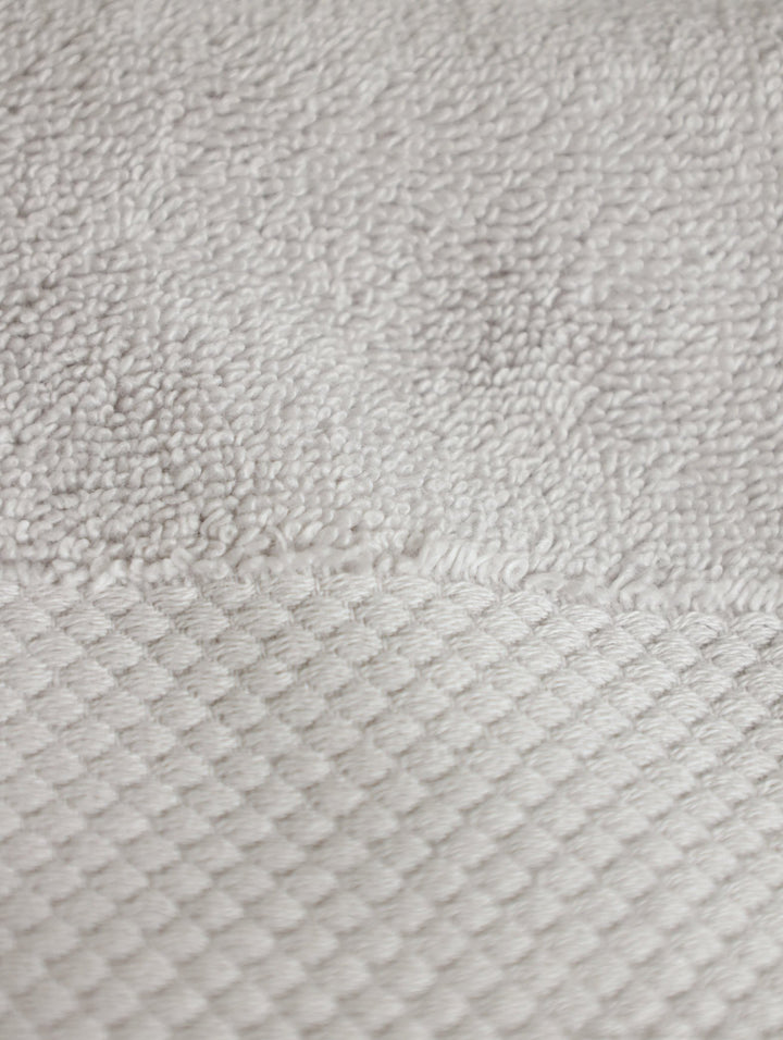 Zero-Twist Luxury Bath Towels - Silver