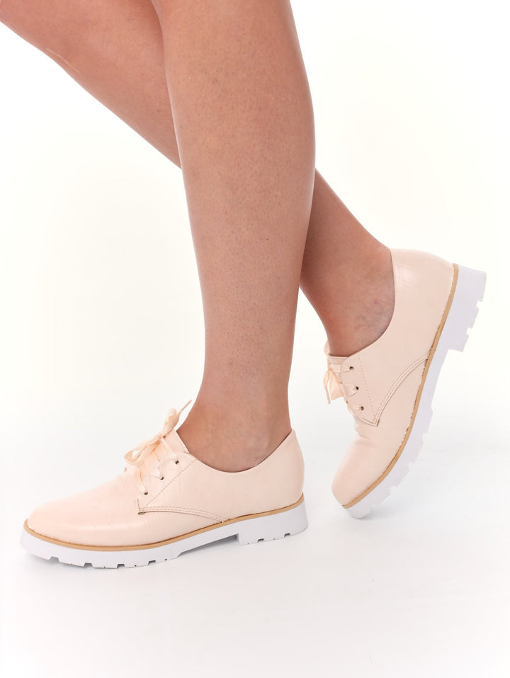 Ladies Croc Pattern Shoe - Nude