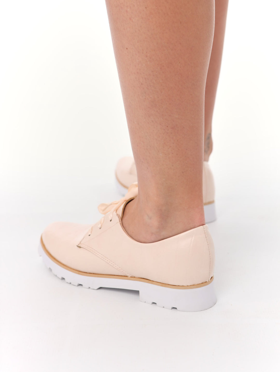 Ladies Croc Pattern Shoe - Nude