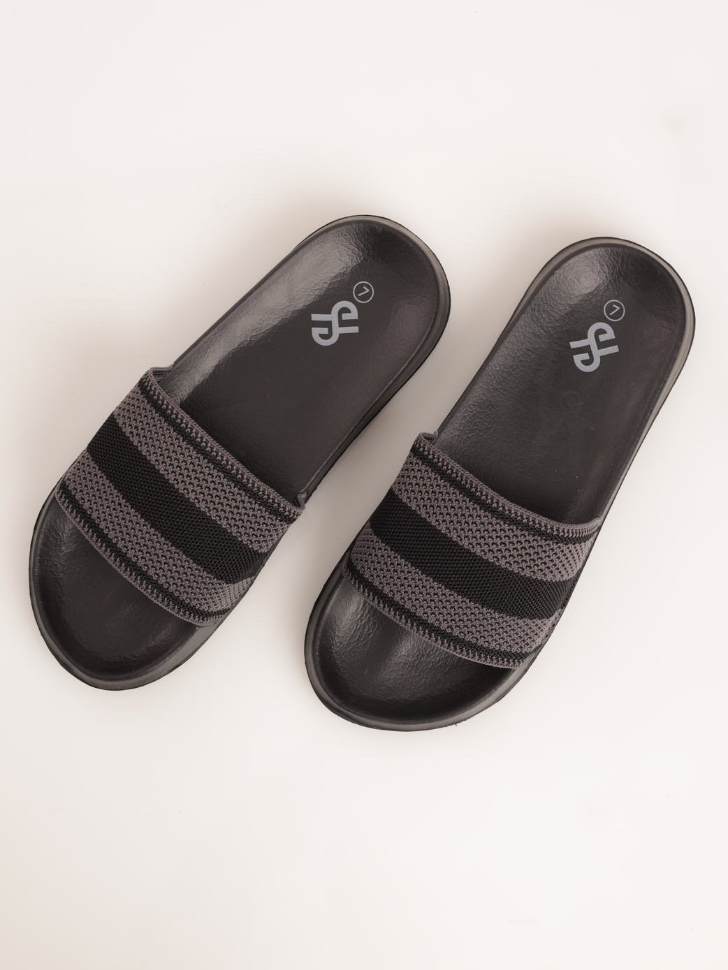 Men's Knit Upper Pool Slide Sandal - Black
