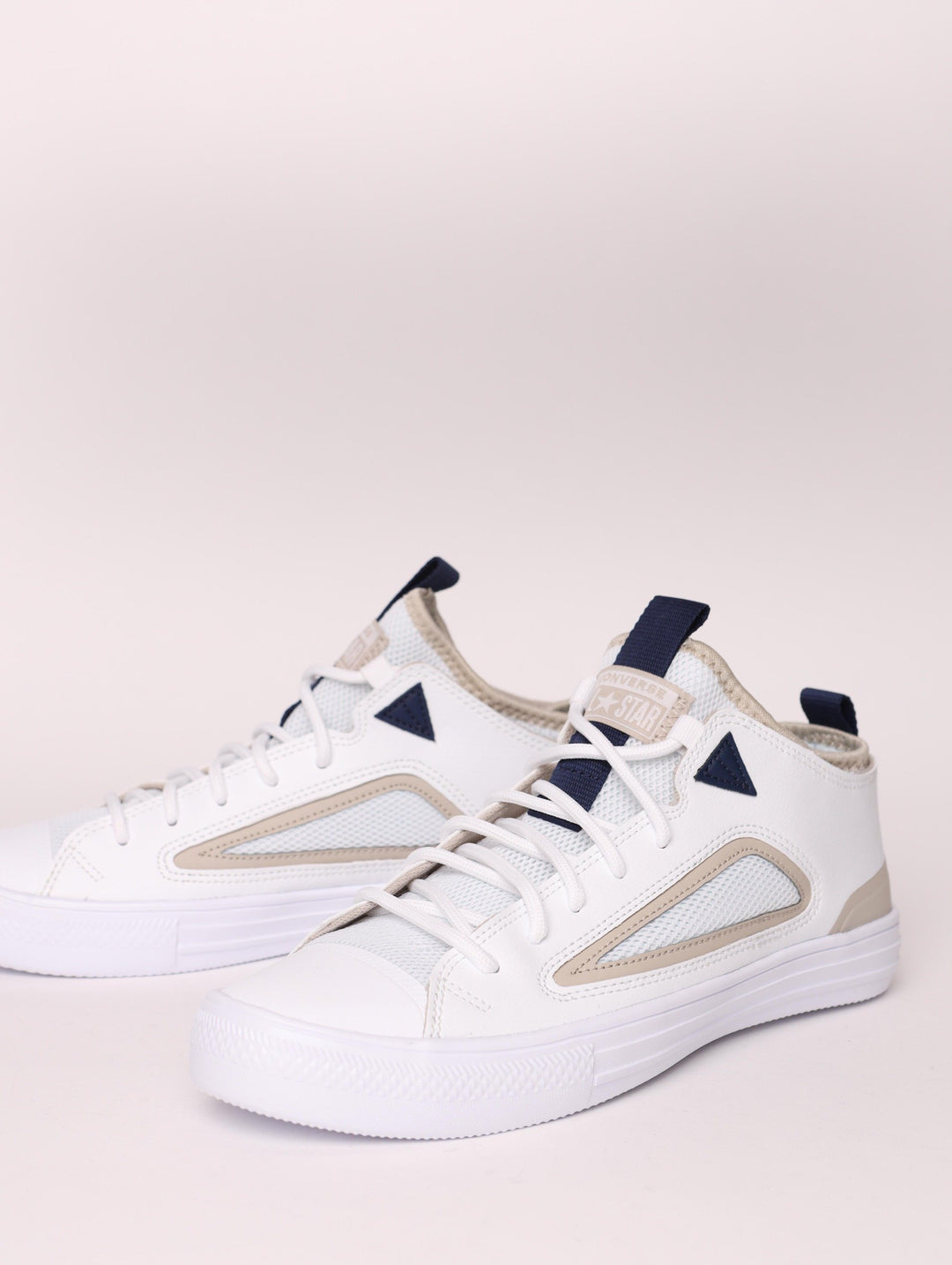 Men's Chuck Taylor All Star Ultra Ox - White