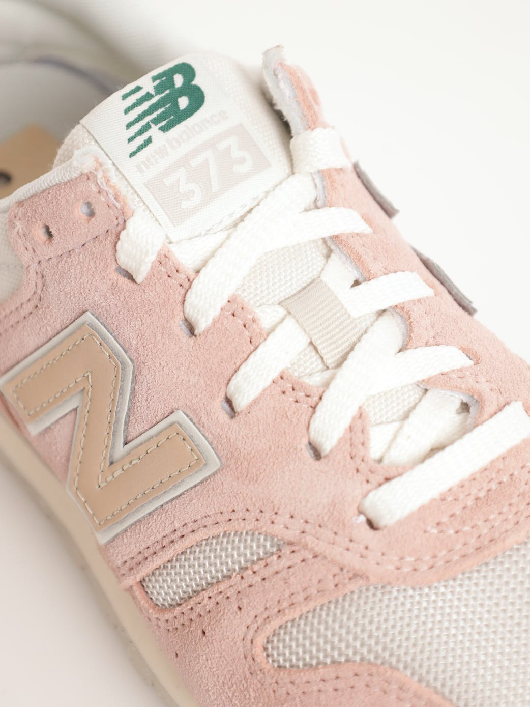 Ladies 379 V2 Sneaker - Light Pink