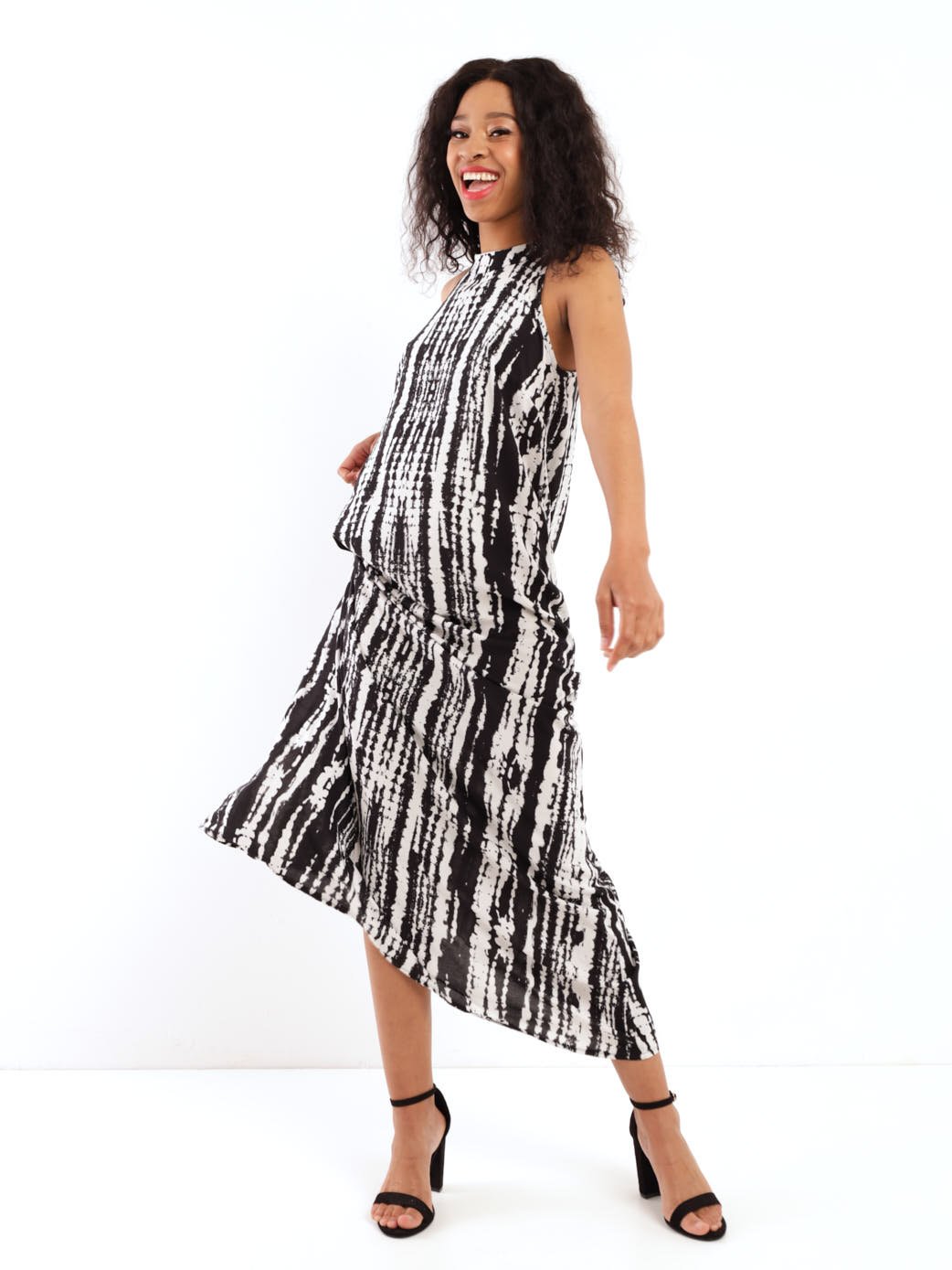 Ladies Sleeveless Halter Neck Maxi Dress - Black/White