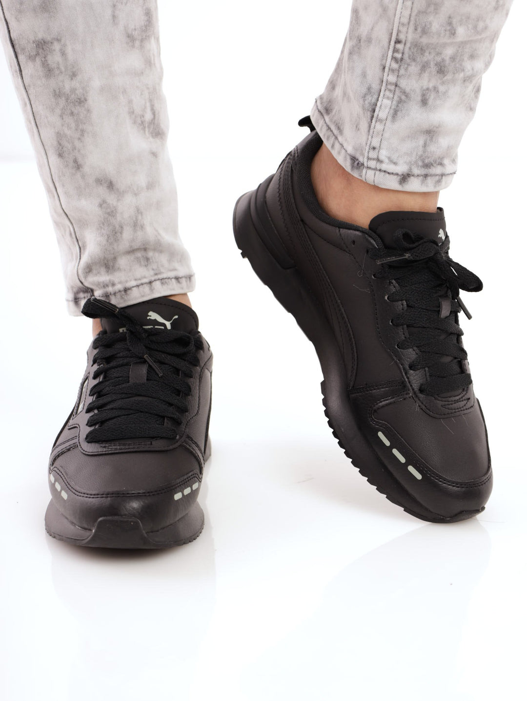 Men's Puma R78 Sneaker - Black