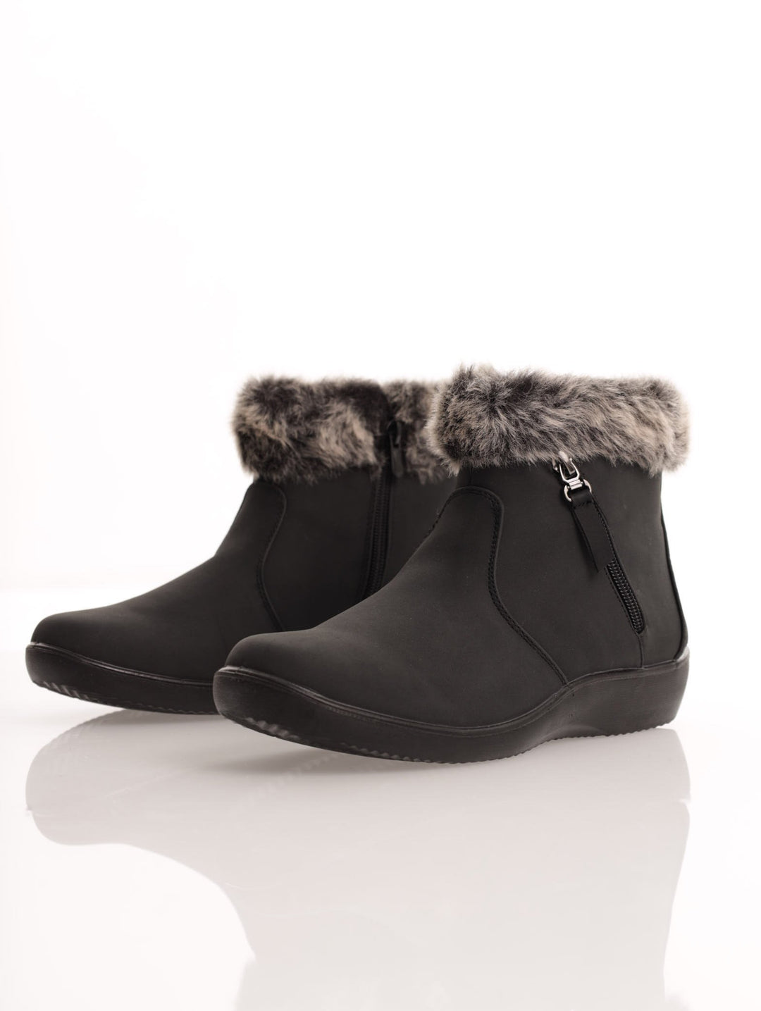 Ladies Soft Style Yuda Fur Trim Wedge Bootie - Black