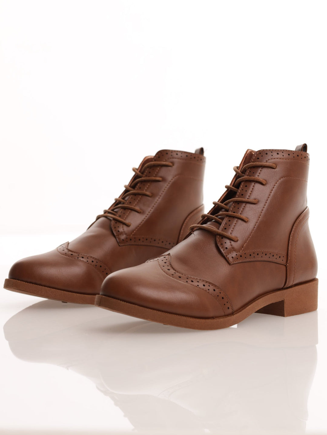 Ladies Brogue Detail Ankle Lace Up Boot - Tan