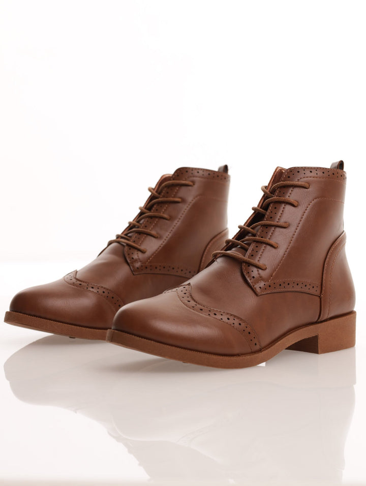 Ladies Brogue Detail Ankle Lace Up Boot - Tan