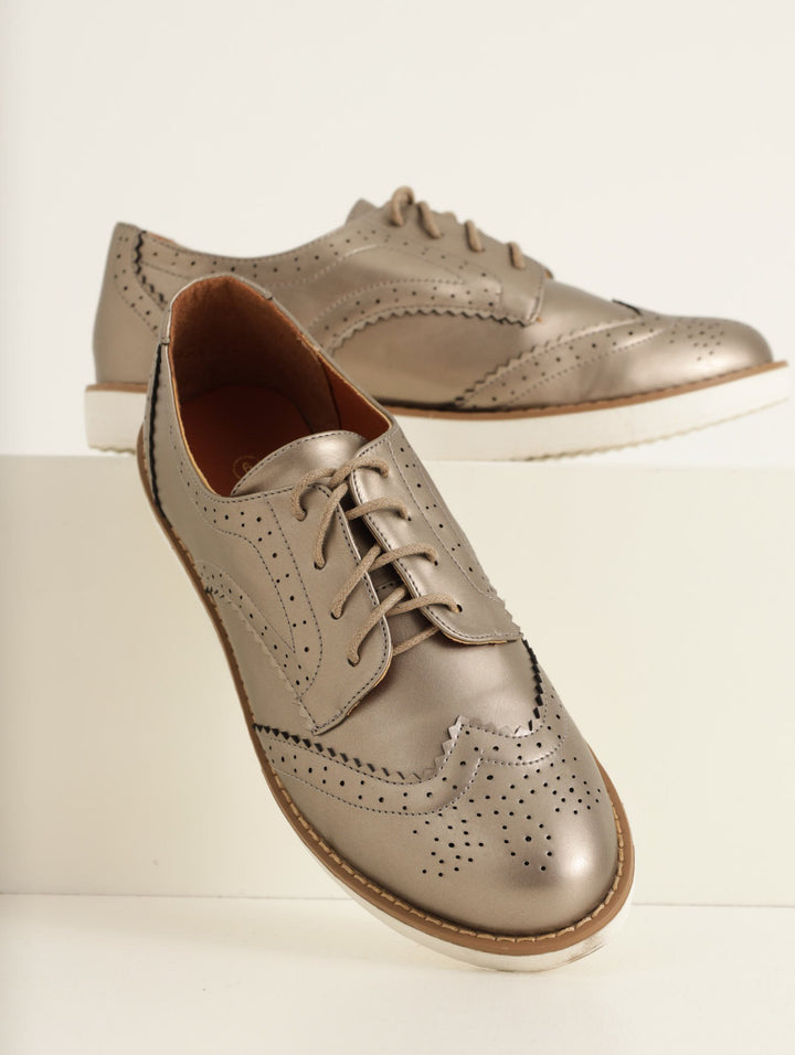 Ladies White Platform Brogue Lace-Up Shoe - Pewter