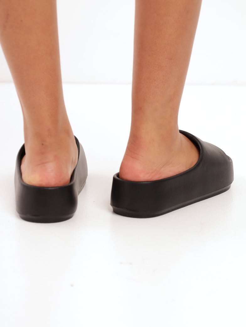 Ladies Basic Moulded Platform Sandal - Black