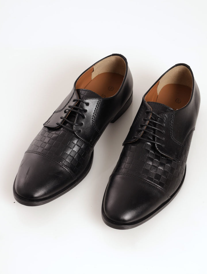 Men's Textured Detail Vamp Shoe With Plain Toe Cap - Black