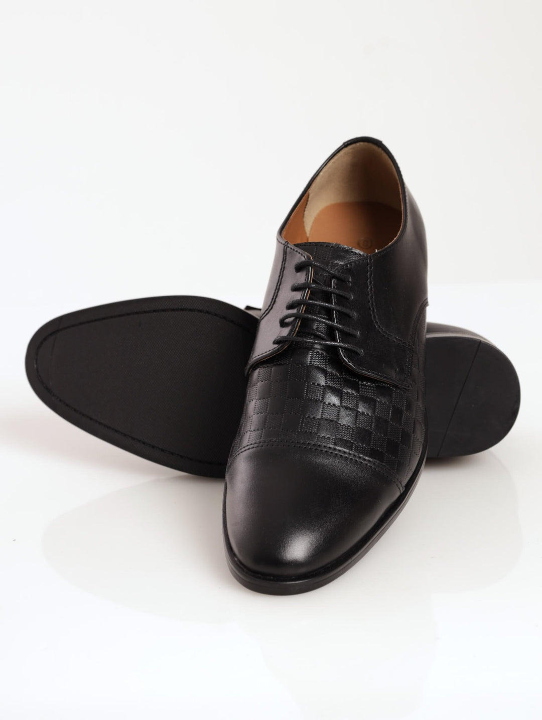 Men's Textured Detail Vamp Shoe With Plain Toe Cap - Black