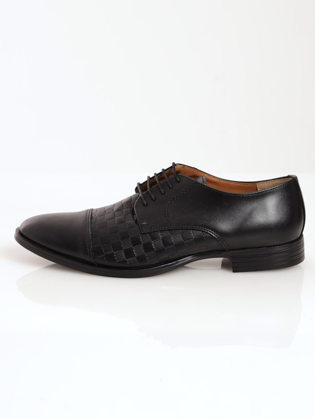 Men's Textured Detail Vamp Shoe With Plain Toe Cap - Black