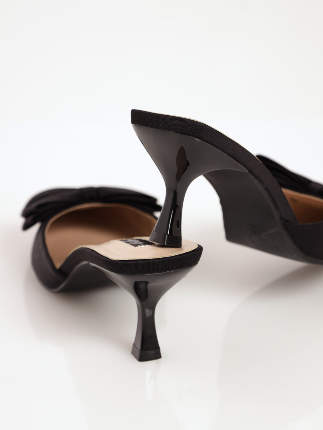 Ladies Kitten Heel With Big Bow - Black