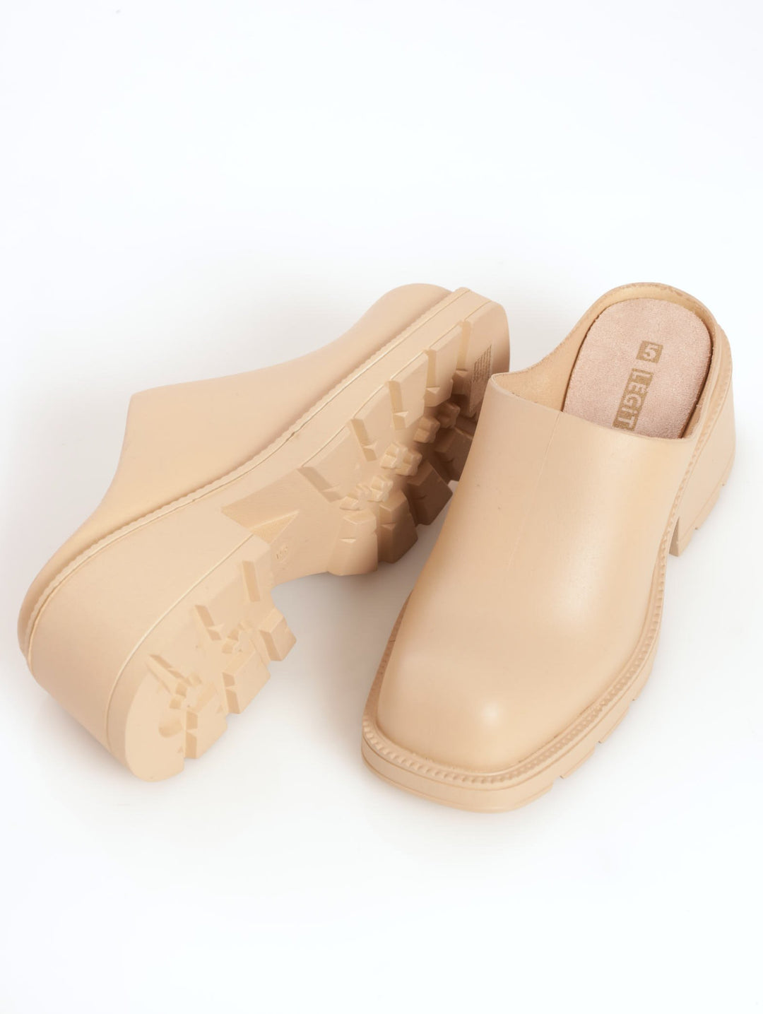 Ladies Chunky Moulded Clog Shoe - Natural