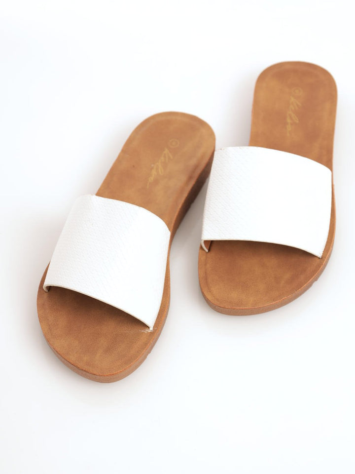 Ladies Textured Mule Flexi Flat Sandal - White