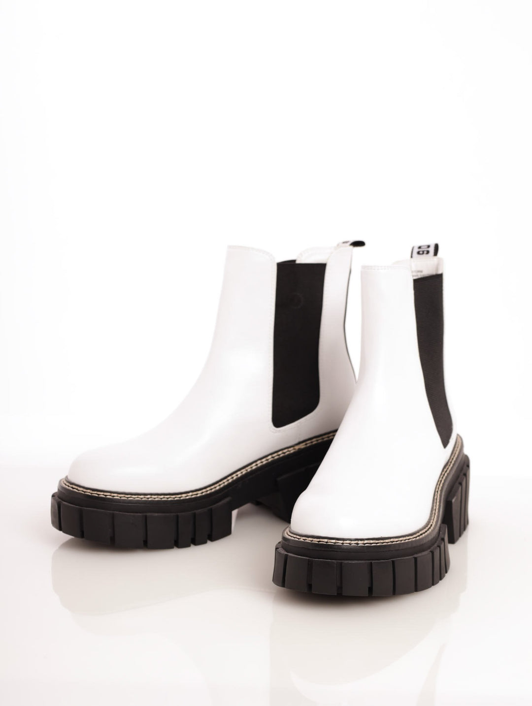 Ladies Hailstorm Chelsea Boot - White