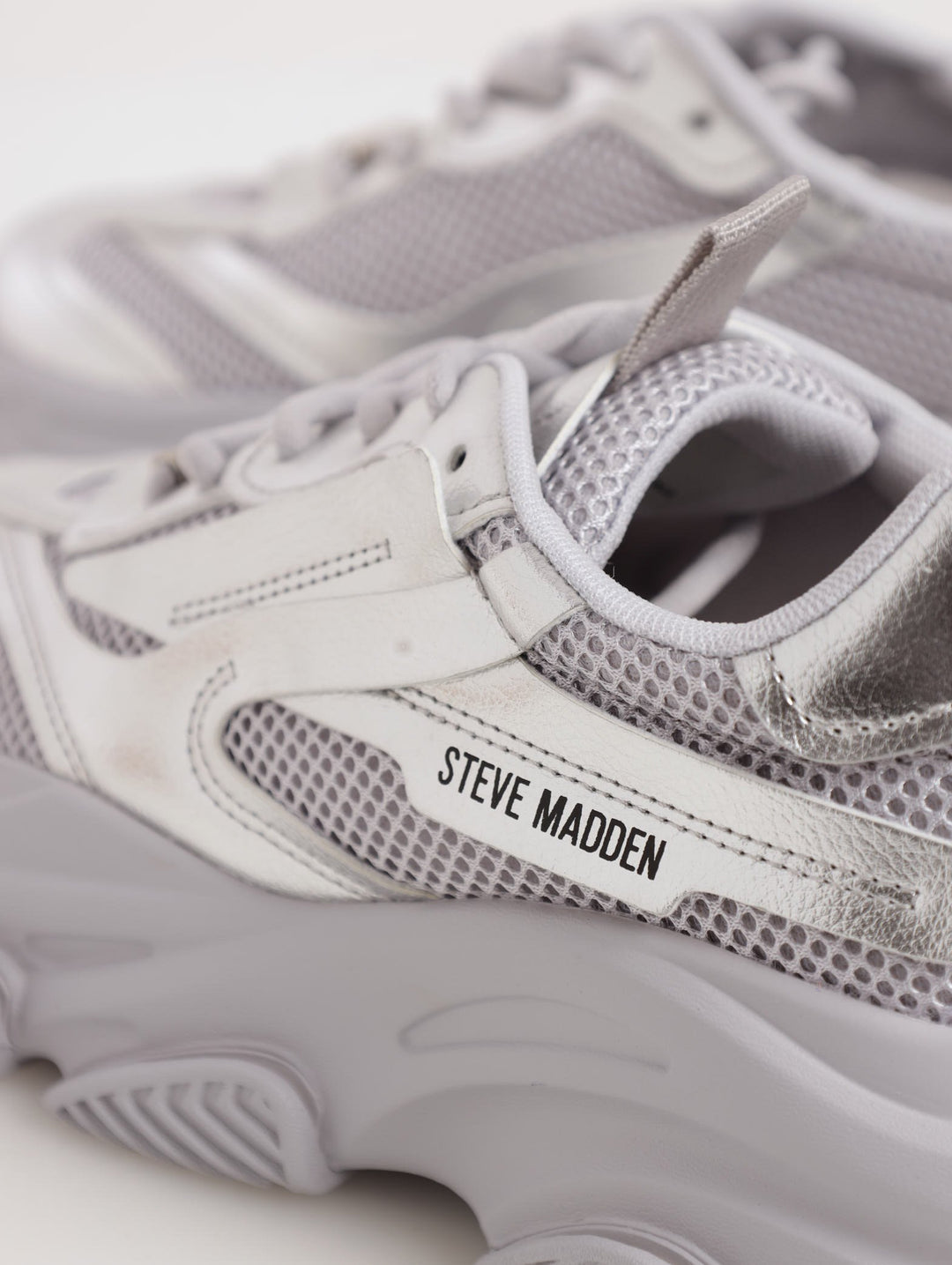Ladies Possession Sneaker - Silver
