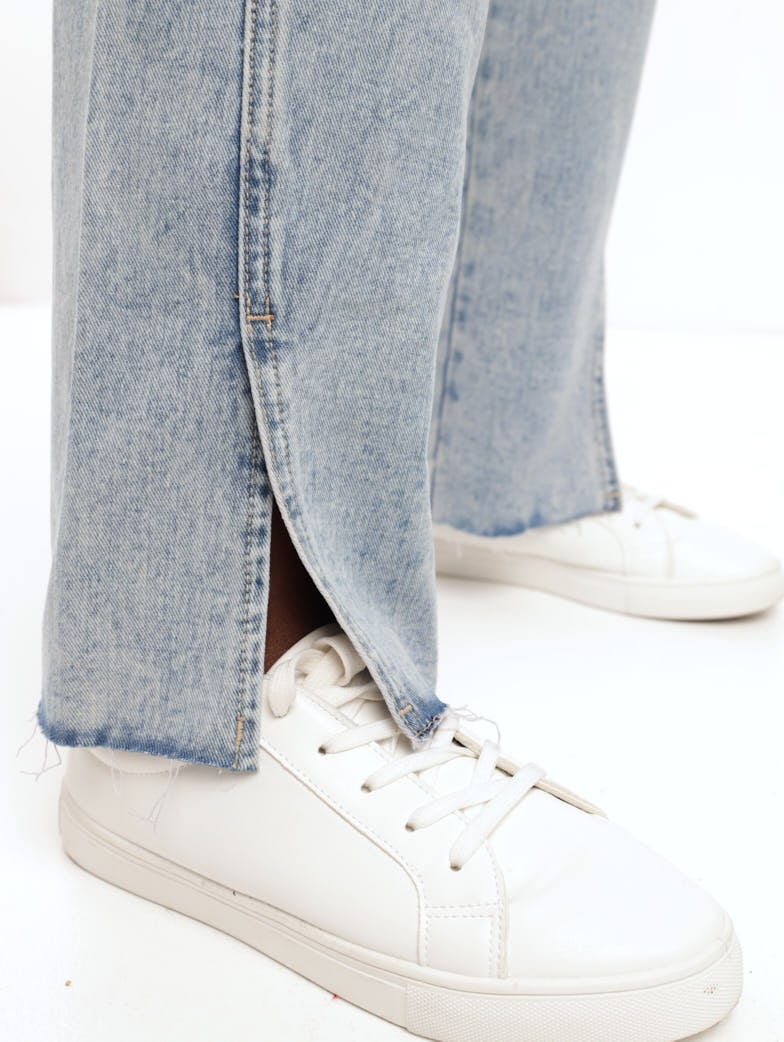 Ladies Salty Light Wash Panelled Split Hem Denim Dad Jean