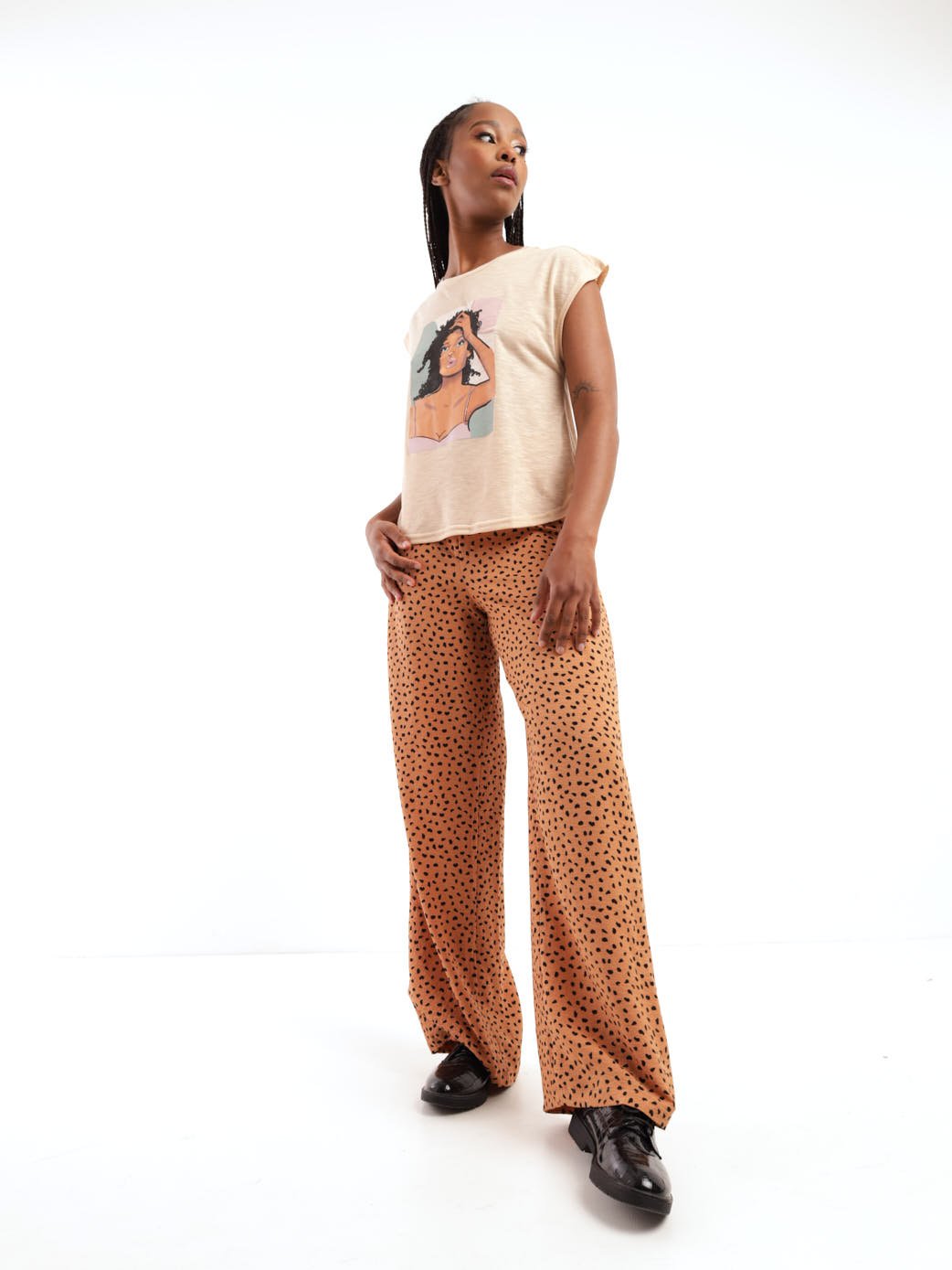 Ladies Icon Curly Hair Top - Stone