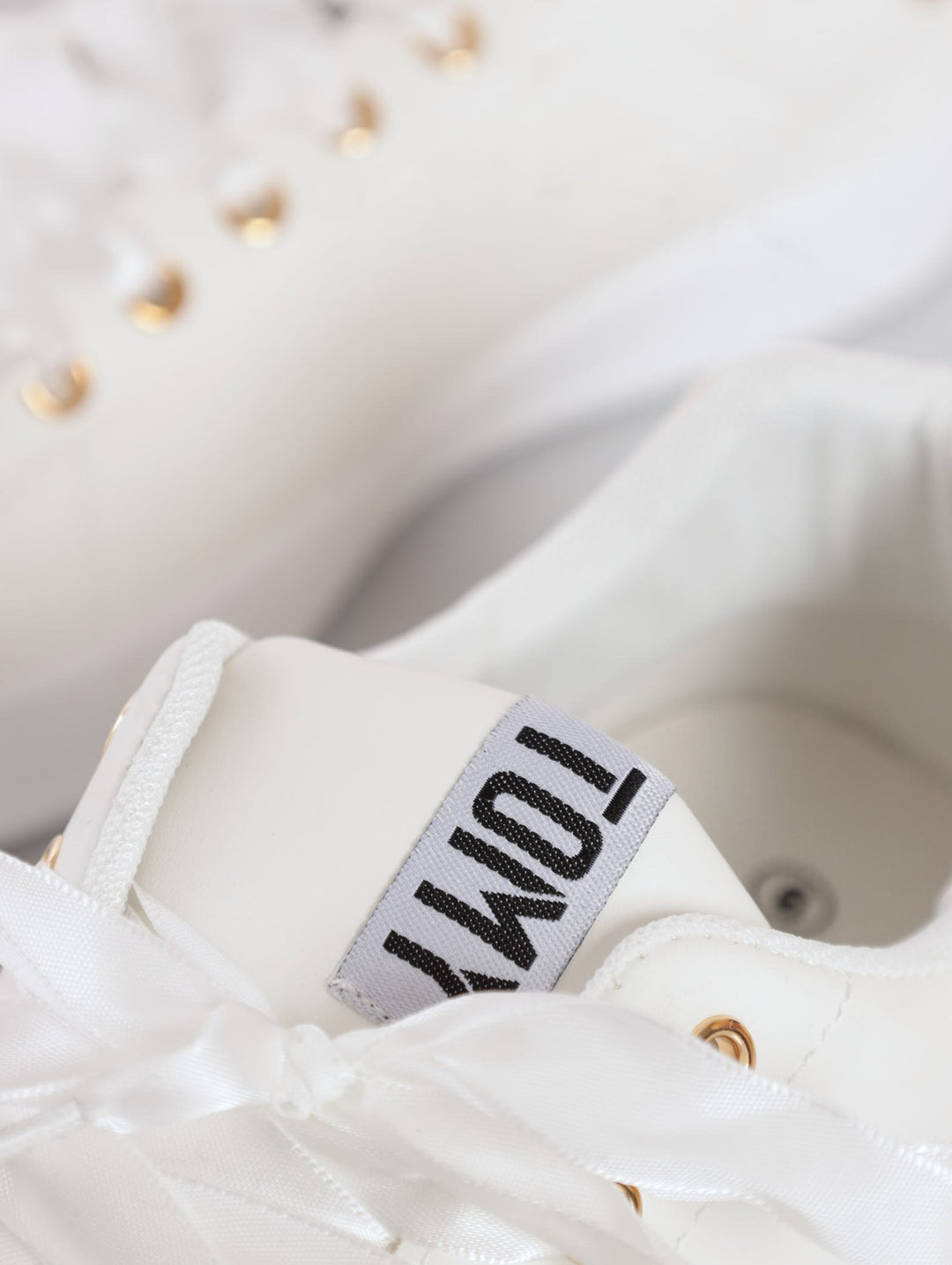 Ladies Glitz PU Lace Up Sneaker - White