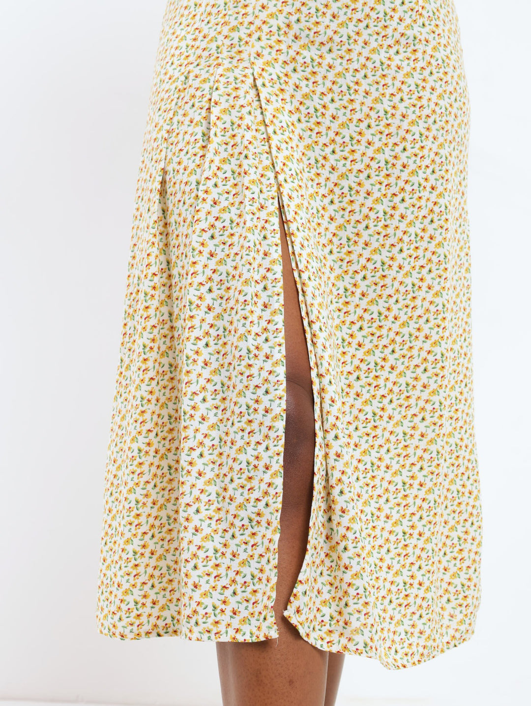 Ladies Pleated Front Maxi Skirt