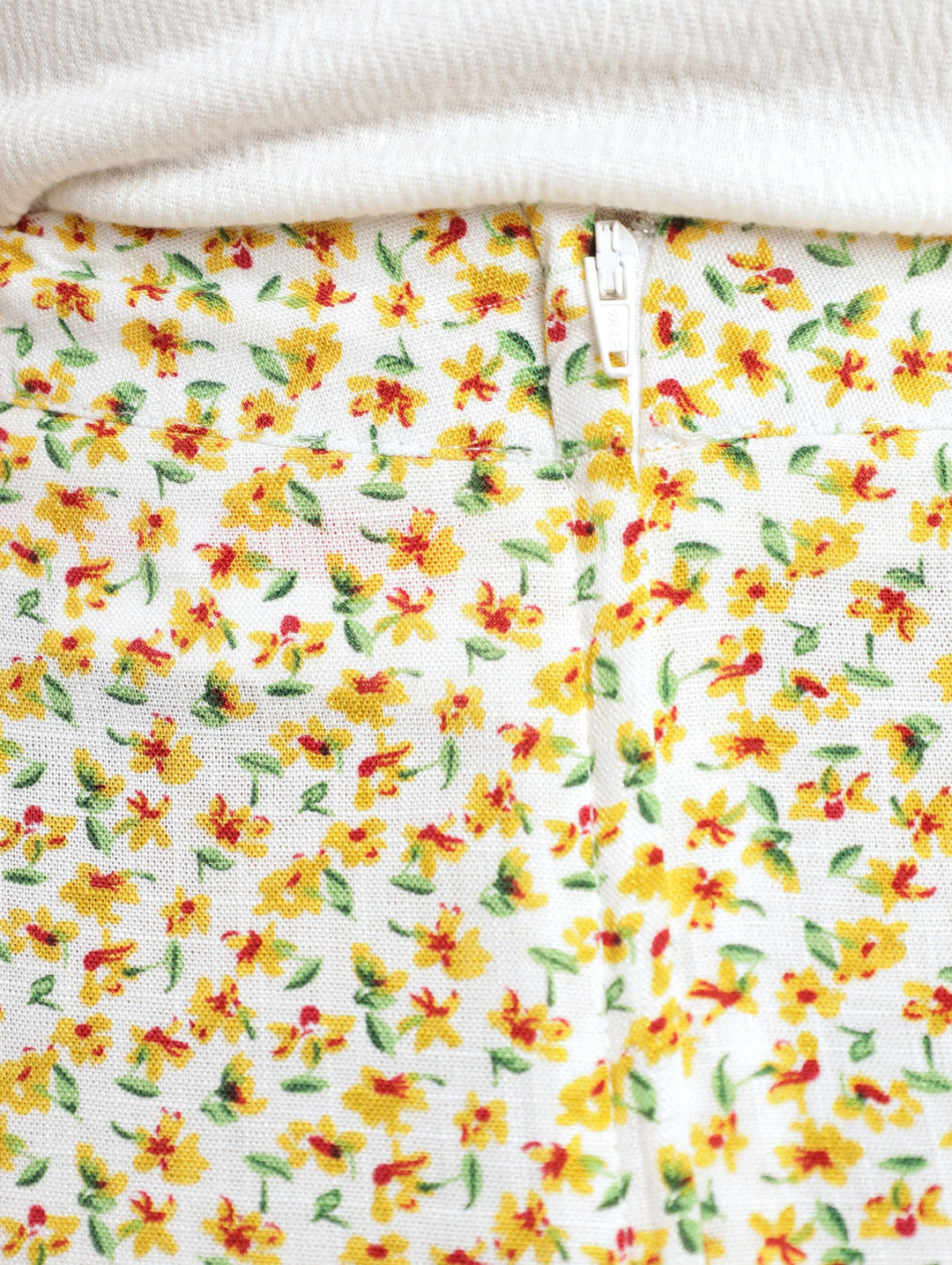 Ladies Pleated Front Maxi Skirt