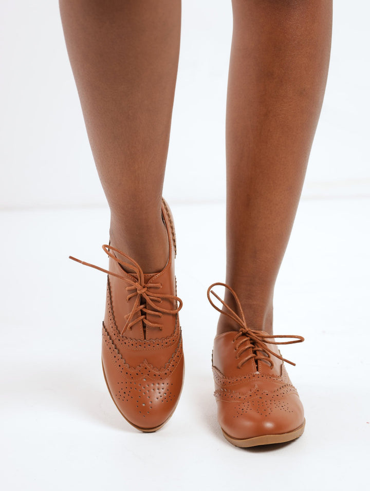 Ladies Burnished Brogue On Stacked Heel - Tan