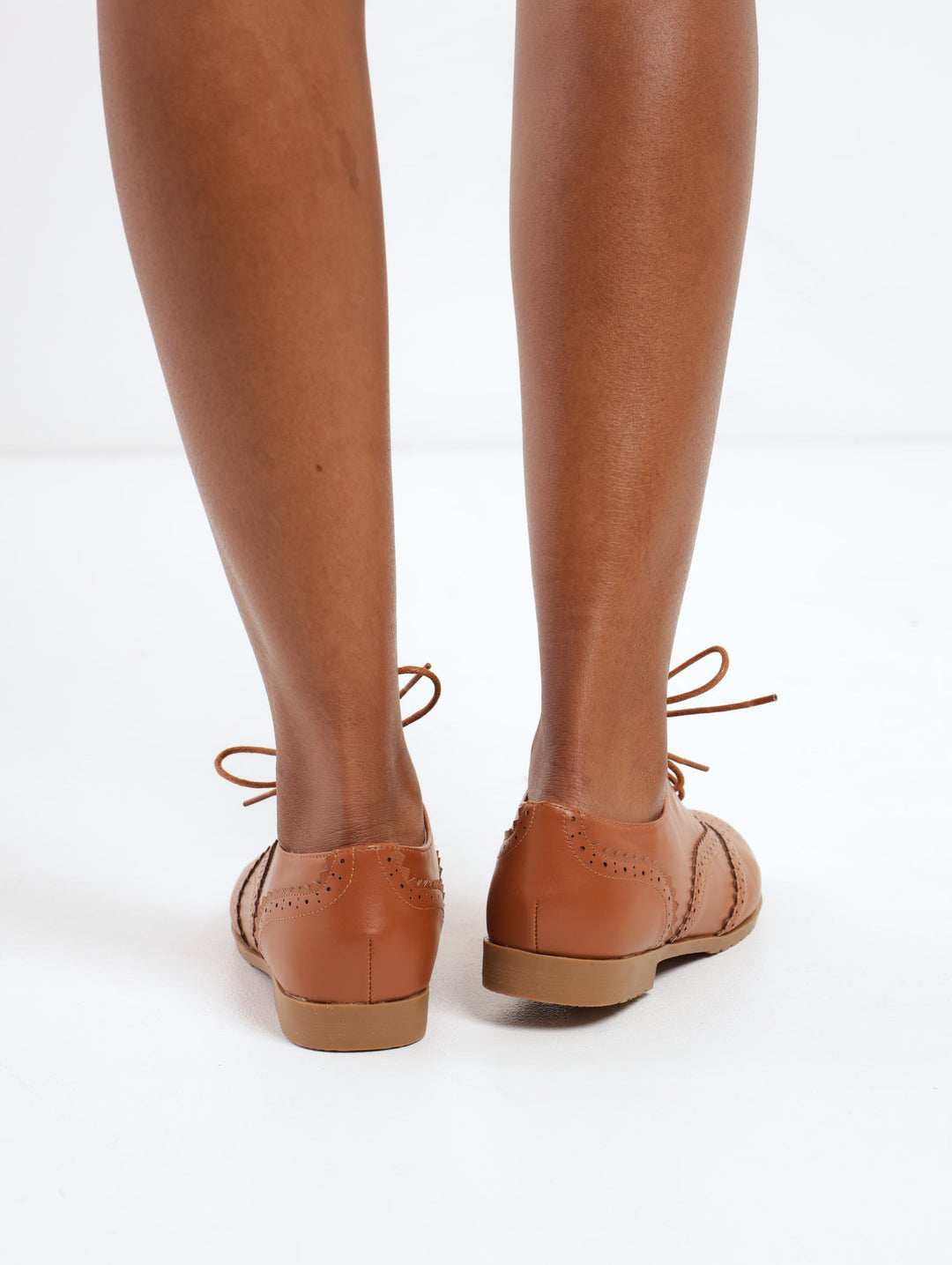 Ladies Burnished Brogue On Stacked Heel - Tan