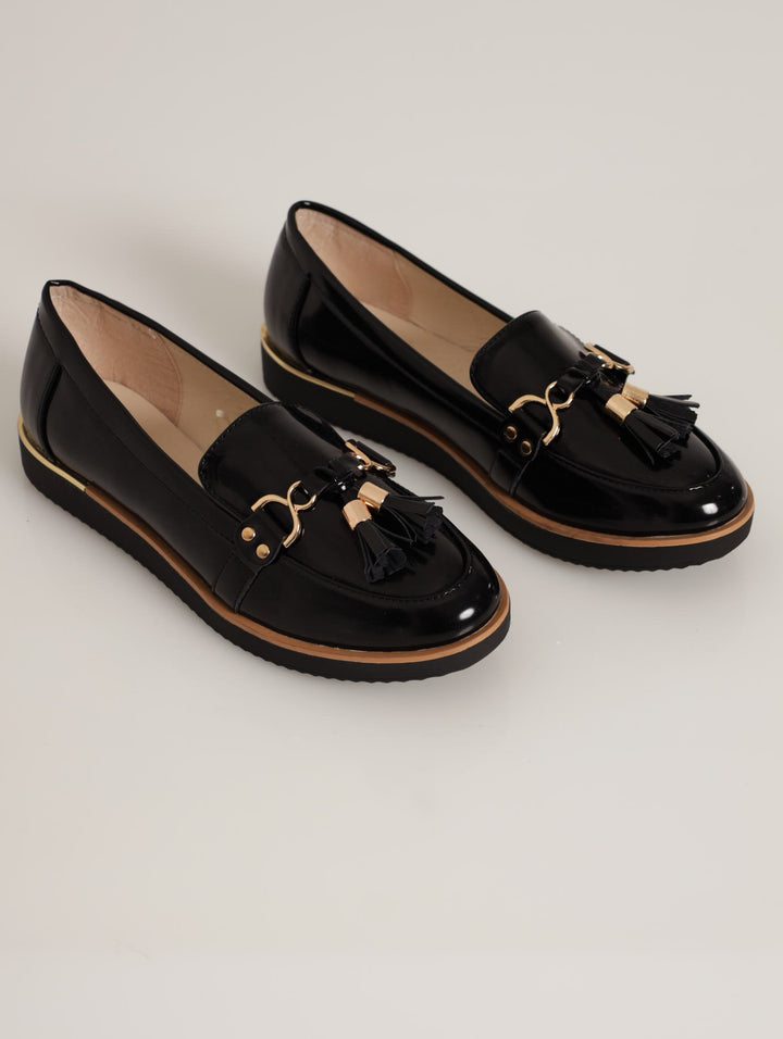 Ladies Metal Trim Loafer With Tassle Detail - Black